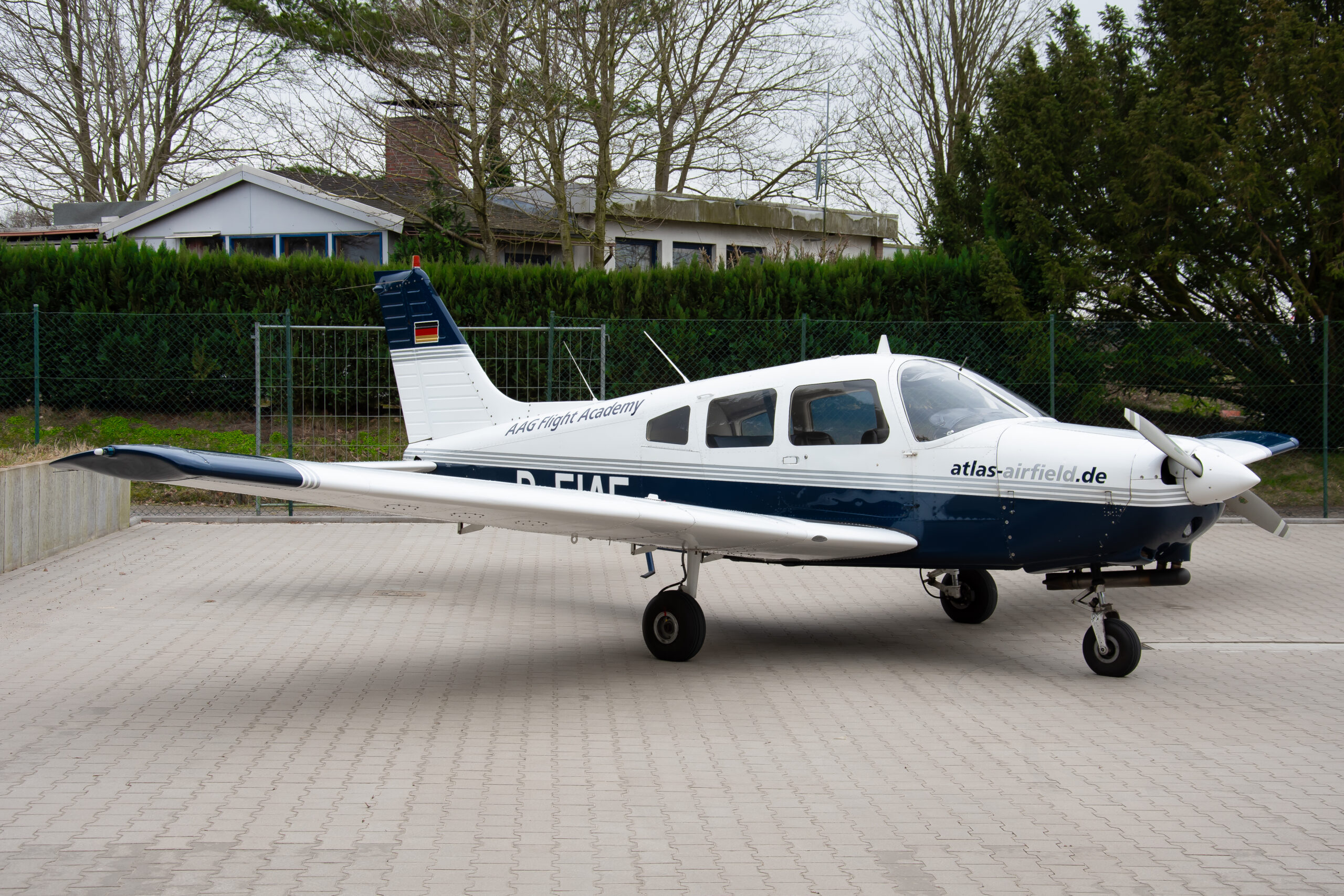 Piper PA28 Warrior II Flugzeug AAG Flotte Bremen