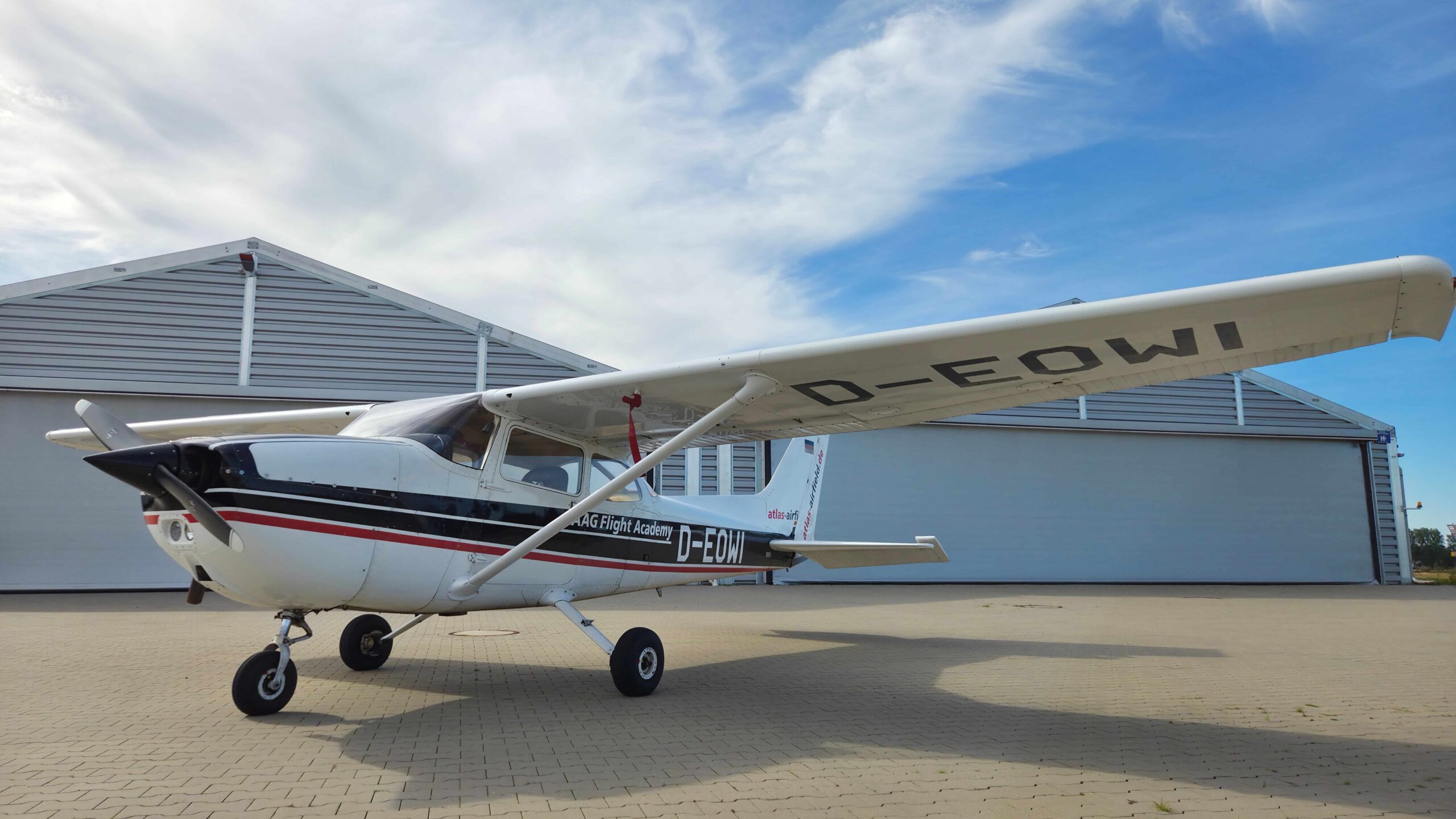 Cessna 172N Skyhawk Flugzeug AAG Flotte Bremen